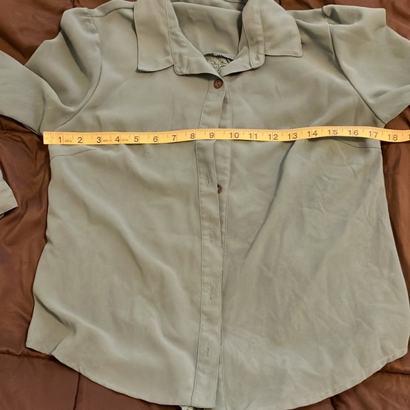 Women’s blouse - Picture 8 of 9